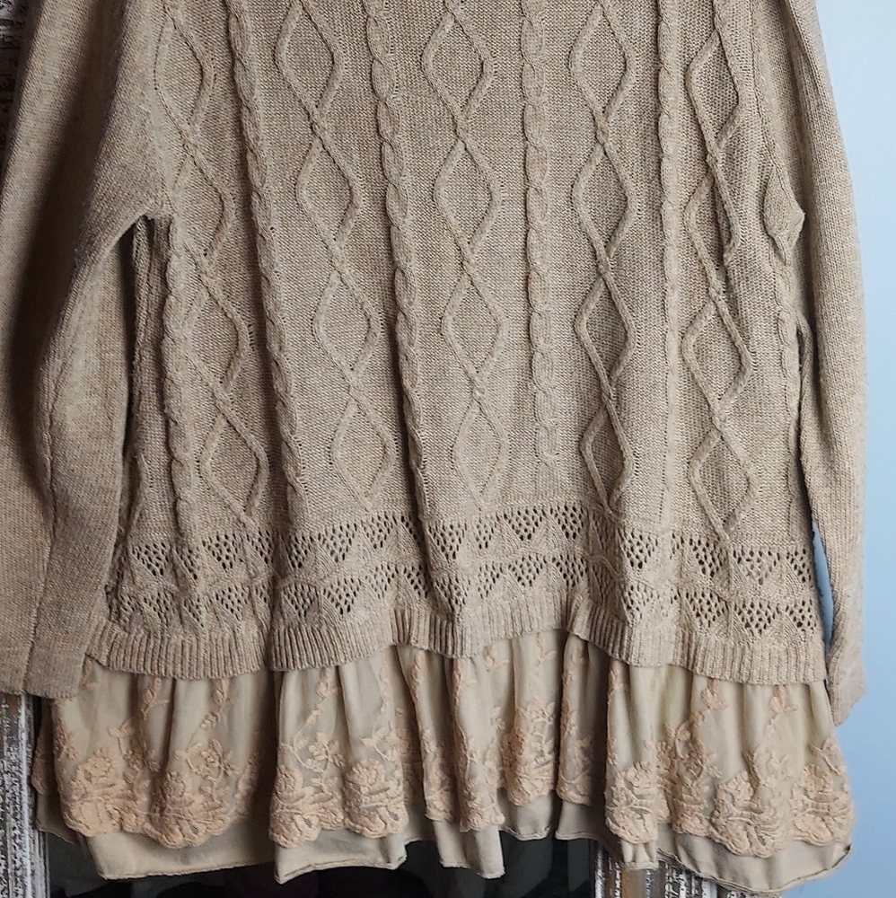 Sweater with lace ruffle trim 3x